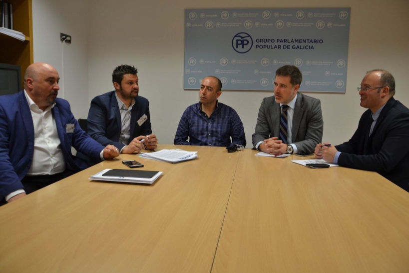 Representantes de AUGC y el PP en Galicia Representantes de AUGC y el PP en Galicia