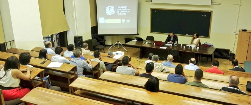 Aspecto general del aula donde se celebraron las Jornadas sobre la Abolición de la Jurisdicción Penal Militar en tiempos de paz Aspecto general del aula donde se celebraron las Jornadas sobre la Abolición de la Jurisdicción Penal Militar en tiempos de paz