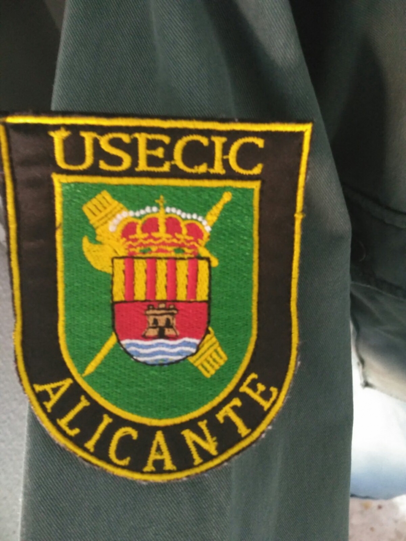 El escudo que han debido pagarse los propios agentes. El escudo que han debido pagarse los propios agentes.