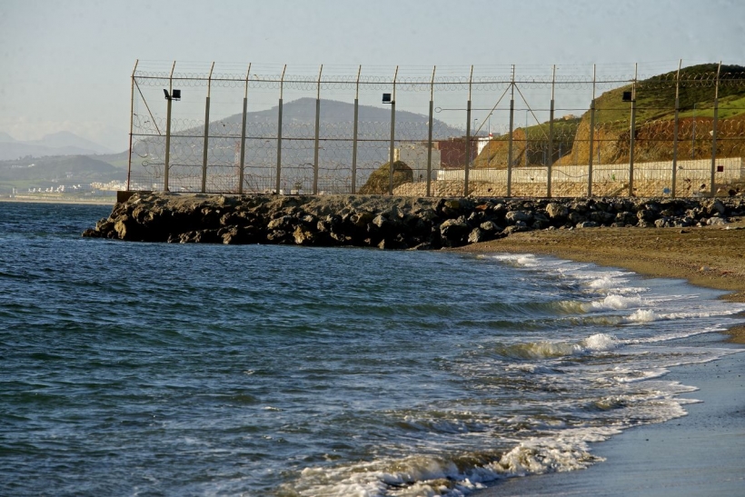 Playa del Tarajal, en Ceuta Playa del Tarajal, en Ceuta