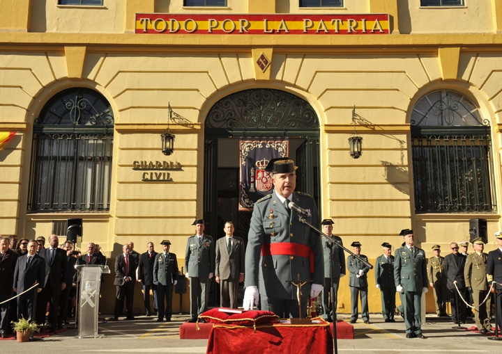 El General Jefe de la 4ª Zona de la Guardia Civil en Andalucía, Manuel Contreras Santiago. El General Jefe de la 4ª Zona de la Guardia Civil en Andalucía, Manuel Contreras Santiago.