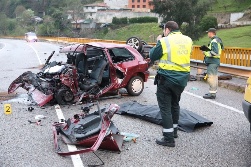 El aumento del número de víctimas coincide con el descenso de efectivos en la Guardia Civil El aumento del número de víctimas coincide con el descenso de efectivos en la Guardia Civil