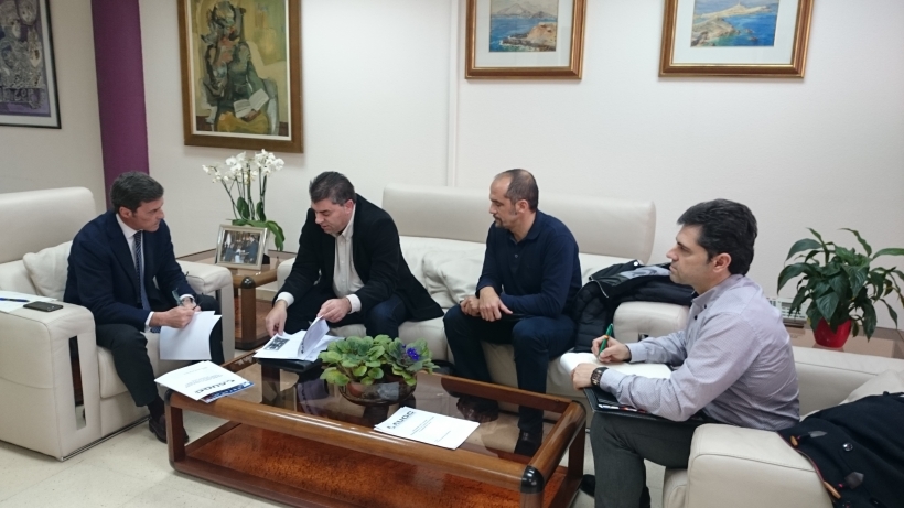 Un momento de la reunión entre los representantes de AUGC Murcia y el Delegado del Gobierno en la Región. Un momento de la reunión entre los representantes de AUGC Murcia y el Delegado del Gobierno en la Región.