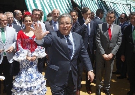 El ministro del Interior, Juan Ignacio Zoido, en la Feria de Abril de Sevilla. El ministro del Interior, Juan Ignacio Zoido, en la Feria de Abril de Sevilla.