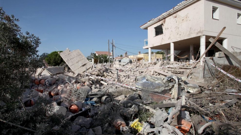 Estado del chalet de Alcanar tras la explosión que tuvo lugar el día anterior a los atentados. Estado del chalet de Alcanar tras la explosión que tuvo lugar el día anterior a los atentados.