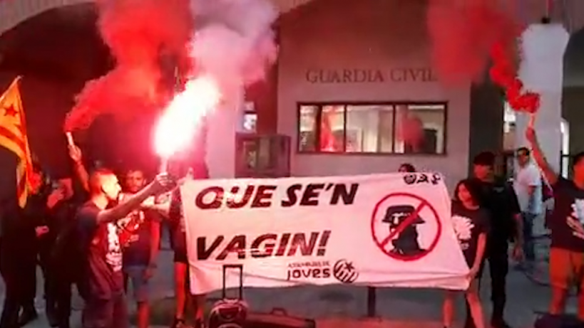 El acoso a los guardias civiles en Cataluña. El acoso a los guardias civiles en Cataluña.