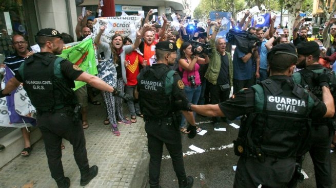 Guardias civiles en Cataluña. Guardias civiles en Cataluña.