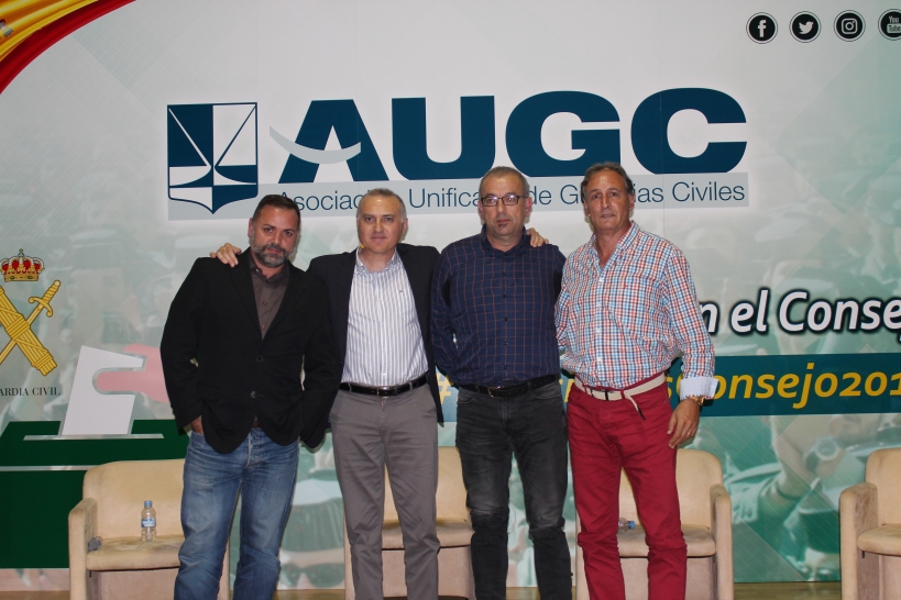 De izquierda a derecha, Joan Miquel Perpinyà, Alberto Moya, Fernando Carrillo y José Luis Bargados. De izquierda a derecha, Joan Miquel Perpinyà, Alberto Moya, Fernando Carrillo y José Luis Bargados.