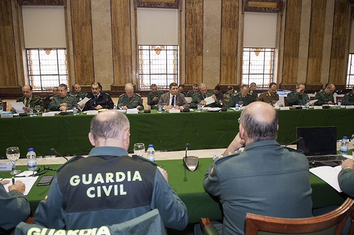 Imagen de archivo de un pleno del Consejo de la Guardia Civil. Imagen de archivo de un pleno del Consejo de la Guardia Civil.