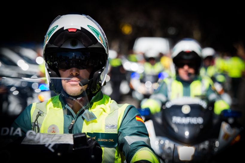 Agentes de la Agrupación de Tráfico de la Guardia Civil. Agentes de la Agrupación de Tráfico de la Guardia Civil.