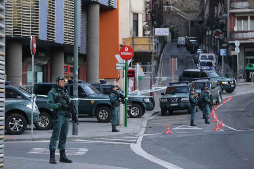 Imagen de archivo de un operativo de la Guardia Civil en Bilbao. Imagen de archivo de un operativo de la Guardia Civil en Bilbao.