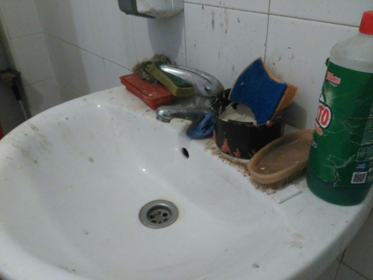 Estado del lavabo de las instalaciones Estado del lavabo de las instalaciones
