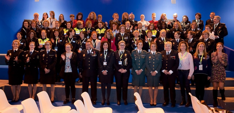 Imagen de grupo de las participantes en la Jornada. Imagen de grupo de las participantes en la Jornada.