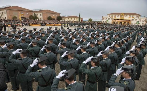 Jura de bandera de una promoción en la Academia de Baeza. Jura de bandera de una promoción en la Academia de Baeza.
