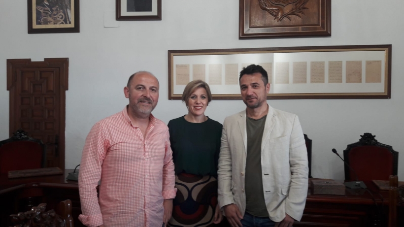Representantes de AUGC Córdoba con la Alcaldesa de Montoro Representantes de AUGC Córdoba con la Alcaldesa de Montoro