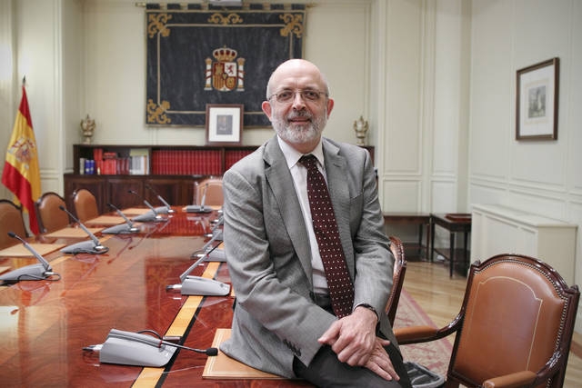 El nuevo director de la Guardia Civil ha ofrecido diálogo, tal y como demandaba AUGC, para avanzar en la mejora de las condiciones sociolaborales de los guardias civiles. El nuevo director de la Guardia Civil ha ofrecido diálogo, tal y como demandaba AUGC, para avanzar en la mejora de las condiciones sociolaborales de los guardias civiles.