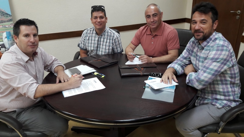 Representantes de AUGC Córdoba con el alcalde de Peñarroya Representantes de AUGC Córdoba con el alcalde de Peñarroya