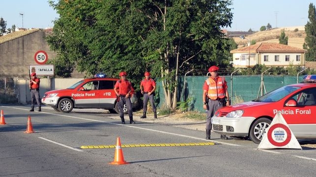 La competencia de Tráfico y Seguridad Vial en Navarra pasará en breve de la Guardia Civil a la Policía Foral. La competencia de Tráfico y Seguridad Vial en Navarra pasará en breve de la Guardia Civil a la Policía Foral.