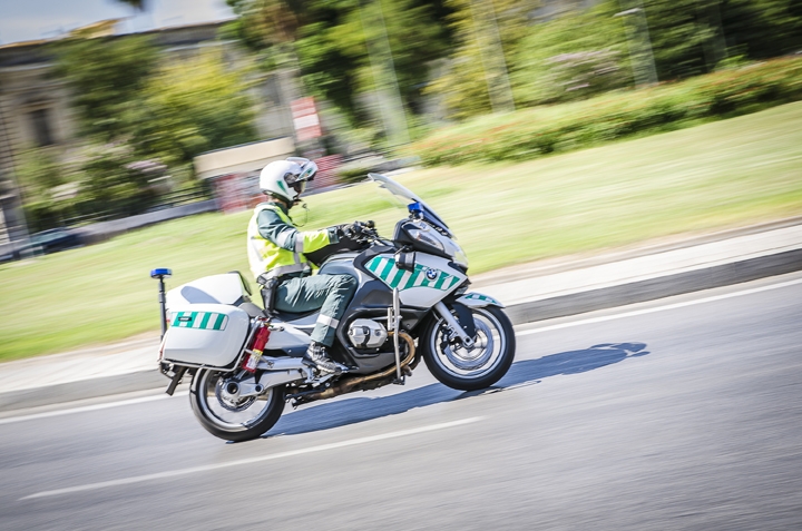 Un motorista de la Agrupación de Tráfico de la Guardia Civil. Un motorista de la Agrupación de Tráfico de la Guardia Civil.