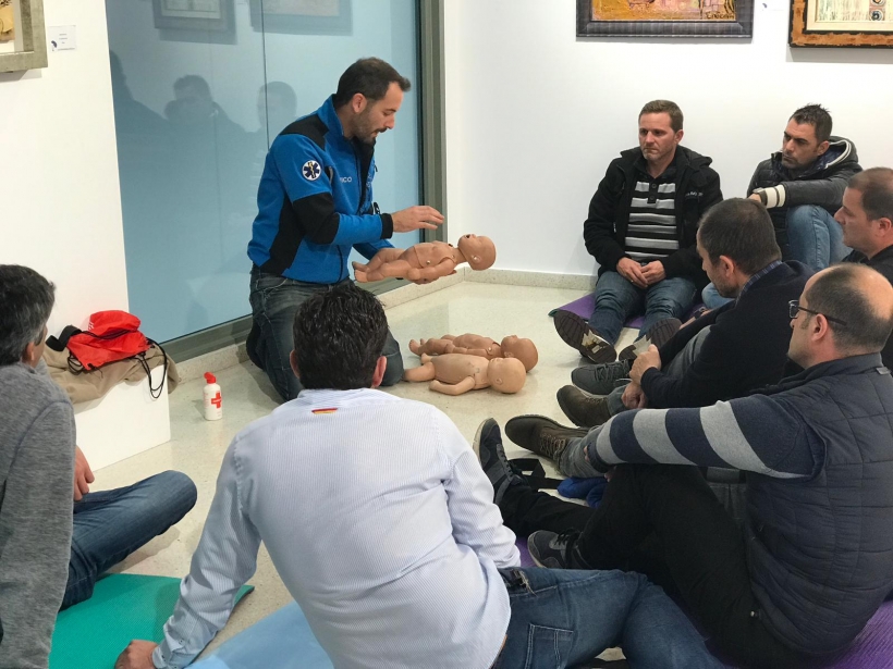 En el curso se impartieron técnicas de primeros auxilios y reanimación. En el curso se impartieron técnicas de primeros auxilios y reanimación.