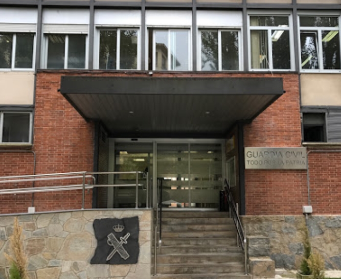 Sede de la Comandancia de Navarra, en cuyo salón de actos tendrá lugar la asamblea de AUGC. Sede de la Comandancia de Navarra, en cuyo salón de actos tendrá lugar la asamblea de AUGC.
