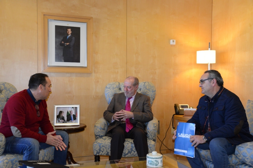 Imagen de la reunión. Imagen de la reunión.