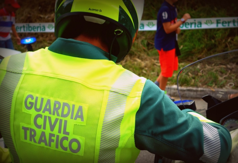 Un motorista de la Agrupación de Tráfico. Un motorista de la Agrupación de Tráfico.