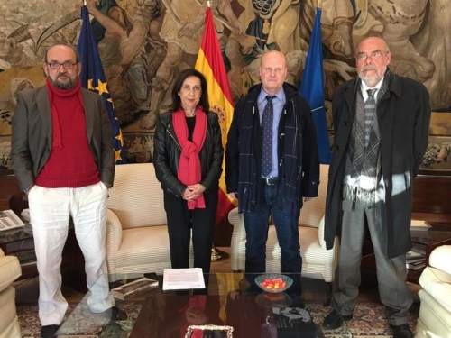 De izquierda a derecha: José Morata, Margarita Robles, Cabo Rosas y José Piñeiro. De izquierda a derecha: José Morata, Margarita Robles, Cabo Rosas y José Piñeiro.