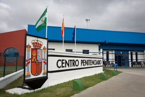La seguridad privada continuará en las prisiones españolas. En la imagen, el centro penitenciario de Algeciras. La seguridad privada continuará en las prisiones españolas. En la imagen, el centro penitenciario de Algeciras.