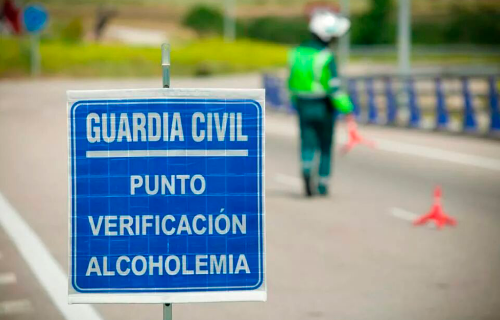 La rebaja en el número de agentes destinados a los controles de alcoholemia incide en su seguridad. La rebaja en el número de agentes destinados a los controles de alcoholemia incide en su seguridad.