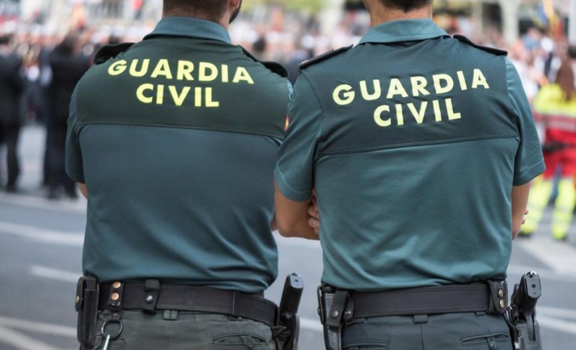 El reglamento de Destinos y la equiparación son dos de los asuntos que más preocupan en la actualidad a los trabajadores de la Guardia Civil. El reglamento de Destinos y la equiparación son dos de los asuntos que más preocupan en la actualidad a los trabajadores de la Guardia Civil.