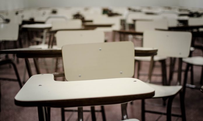 Llama la atención, y así lo hemos hecho constar, la falta de pedagogía en la formación que aplica la Guardia Civil. Llama la atención, y así lo hemos hecho constar, la falta de pedagogía en la formación que aplica la Guardia Civil.