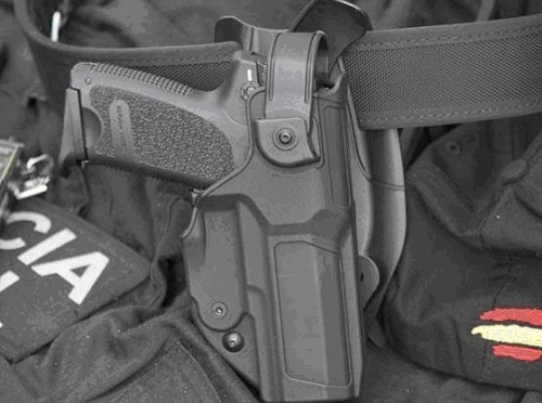 Funda de pistola antihurto. Funda de pistola antihurto.