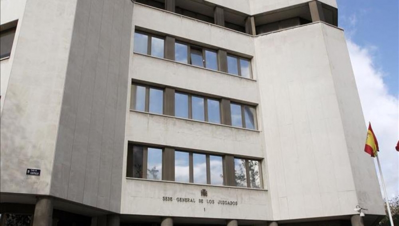 Vista parcial de la sede de los Juzgados de Plaza de Castilla, donde se presentó la denuncia. Vista parcial de la sede de los Juzgados de Plaza de Castilla, donde se presentó la denuncia.