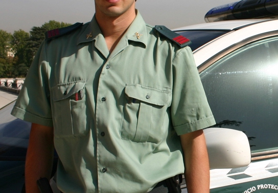 Un cabo de la Guardia Civil. Un cabo de la Guardia Civil.