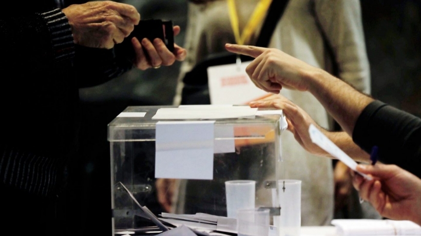 En menos de un mes han tenido lugar dos citas electorales en España. En menos de un mes han tenido lugar dos citas electorales en España.