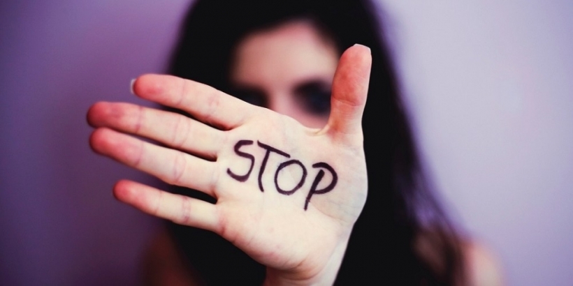 La violencia de género es una de las lacras que más preocupación suscitan en nuestra sociedad. La violencia de género es una de las lacras que más preocupación suscitan en nuestra sociedad.