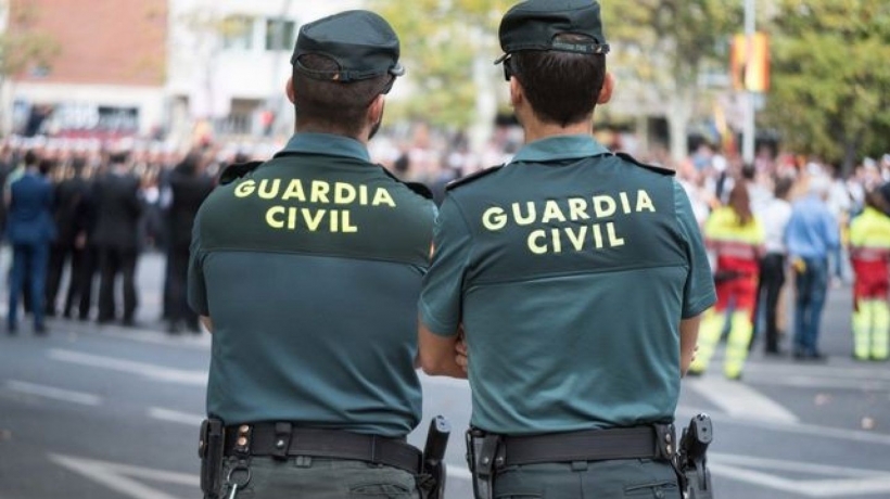 La libre designación de destinos fomenta que se favorezca a los favoritos de los jefes, frente a agentes que acumulan más méritos. La libre designación de destinos fomenta que se favorezca a los favoritos de los jefes, frente a agentes que acumulan más méritos.