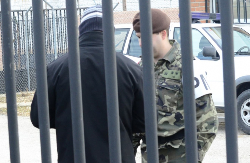 Imagen de archivo de un guardia civil ingresando en prisión en aplicación del Código Penal Militar.