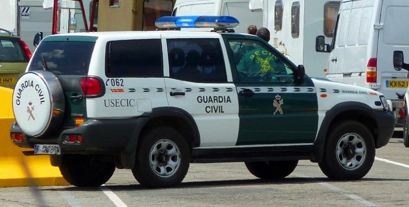 Vehículo de la Guardia Civil. Vehículo de la Guardia Civil.