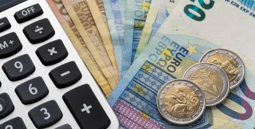 El pago de las costas en caso de una sentencia desfavorable supone un freno a la hora de que los trabajadores decidan acudir a los tribunales. El pago de las costas en caso de una sentencia desfavorable supone un freno a la hora de que los trabajadores decidan acudir a los tribunales.